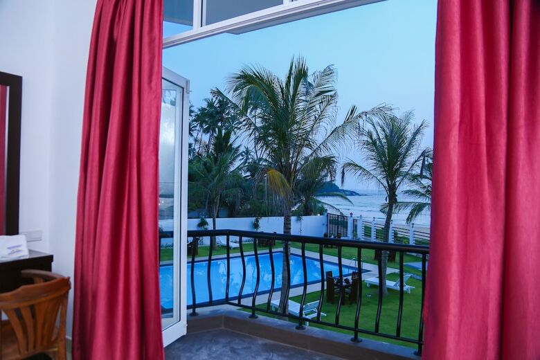Hotel Crystal Resort Dickwella