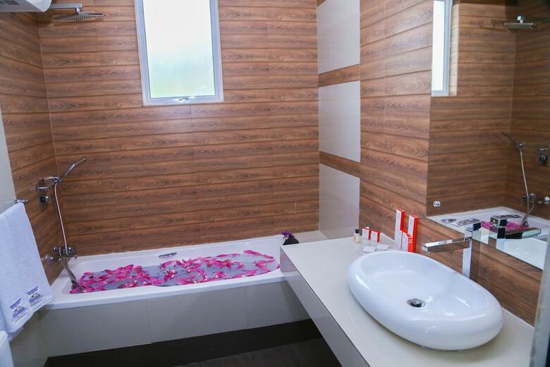 Hotel Crystal Resort Dickwella