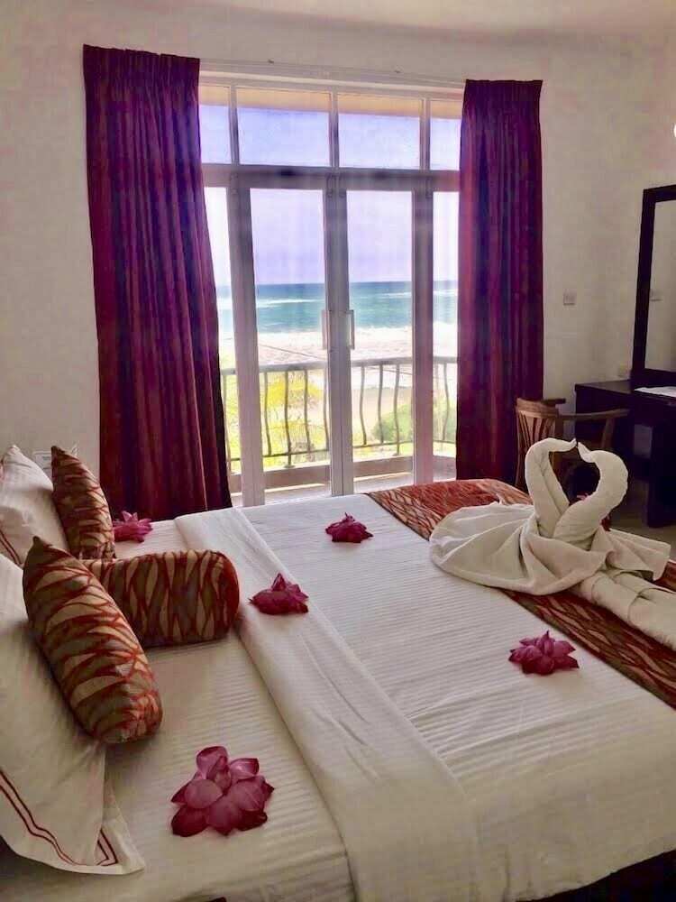 Hotel Crystal Resort Dickwella