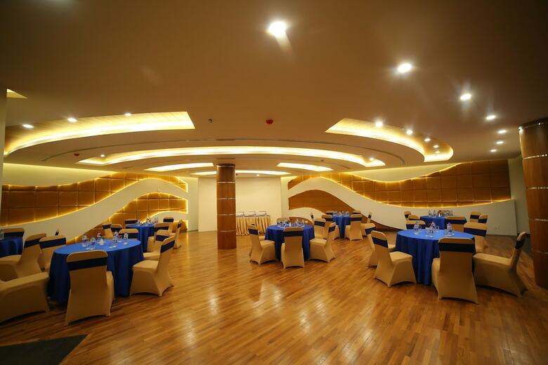 Woodies Bleisure Hotel