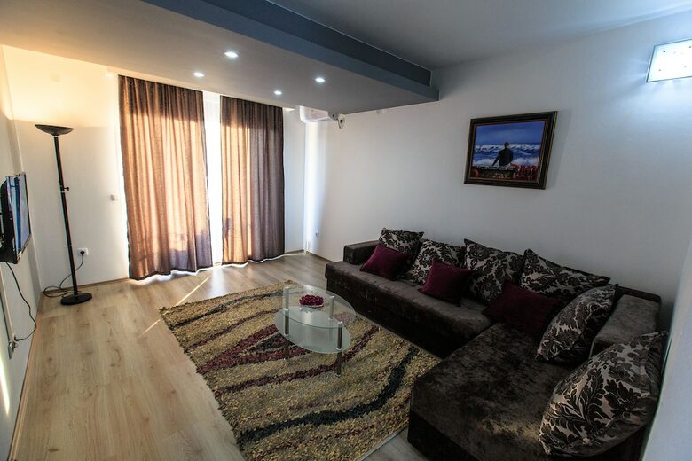 De Lux Apartments Luka
