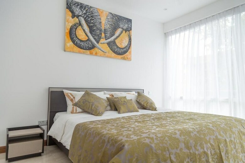 Aparthotel Crown Properties