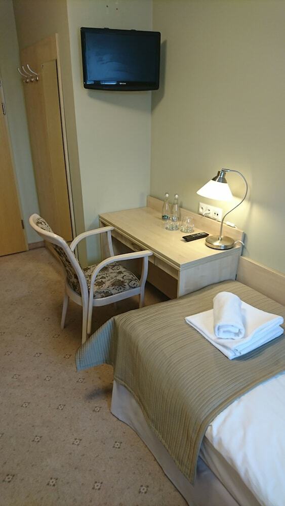 Hotel Eco Niebor�w