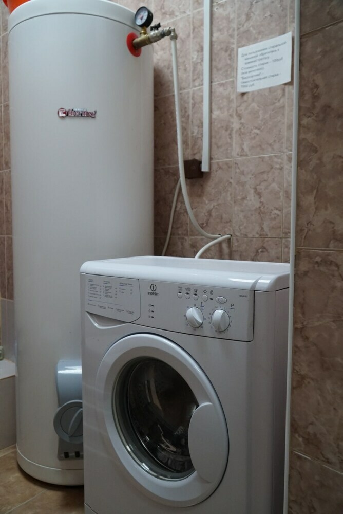 Hostal White Hostel