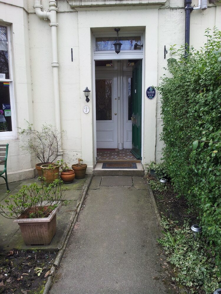 Hotel Mackenzie Guest House