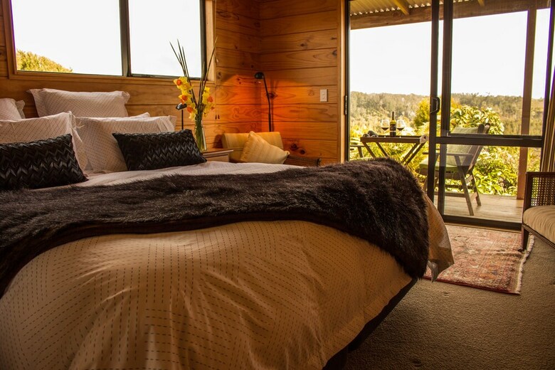 Bed & Breakfast Birds Ferry Lodge Luxury Accommodation