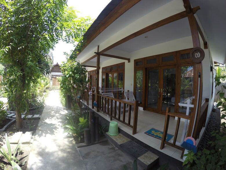 Bed & Breakfast Gili Smile Bungalows