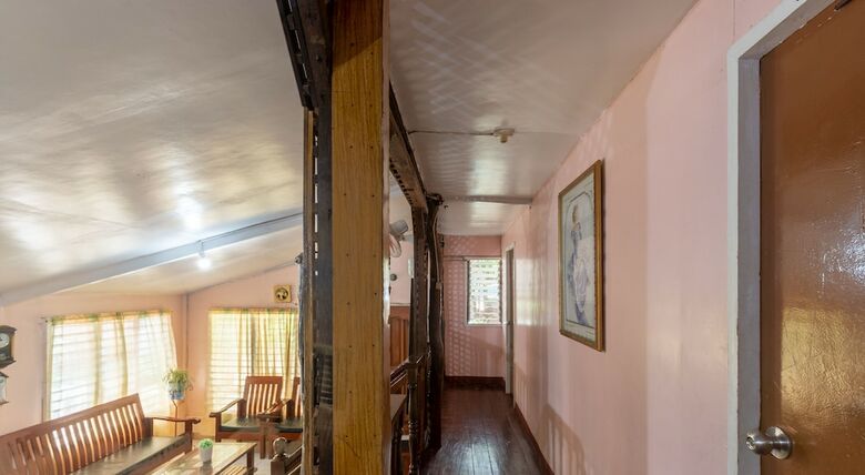 Hotel Almonte Transient House