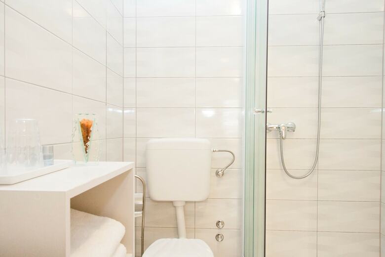 Hotel Rooms Garden Zagreb Airport