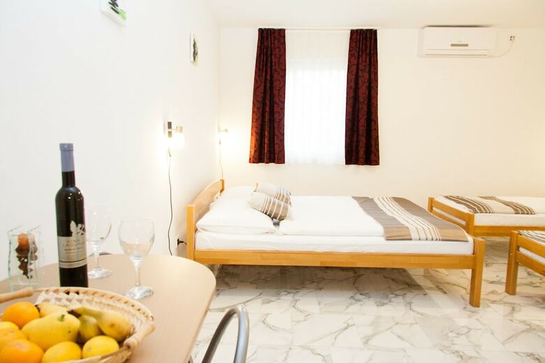 Hotel Rooms Garden Zagreb Airport