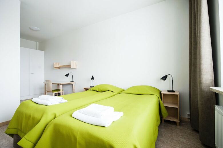 Hotel T��l� Towers
