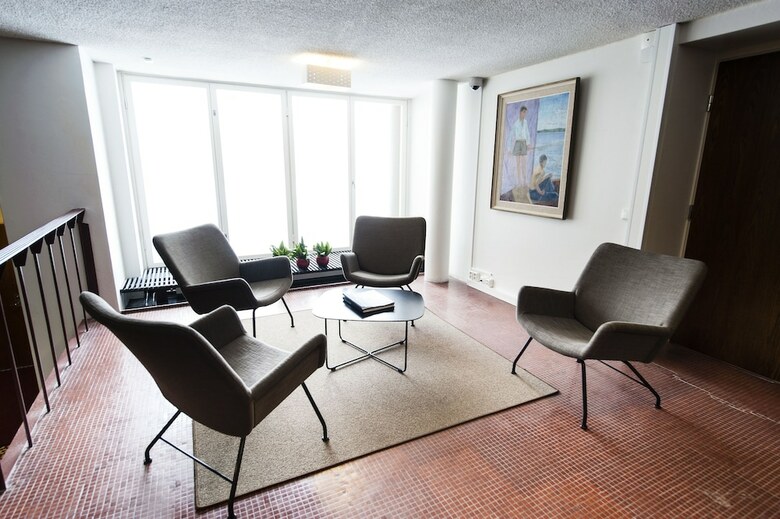 Hotel T��l� Towers