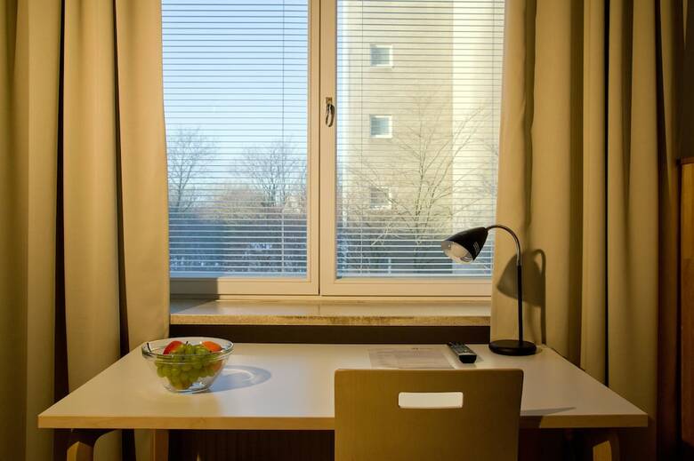 Hotel T��l� Towers