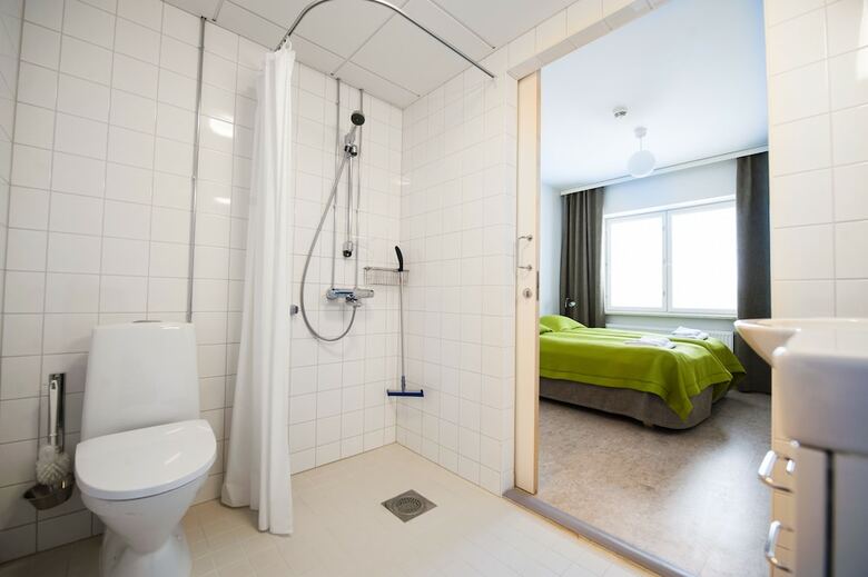 Hotel T��l� Towers