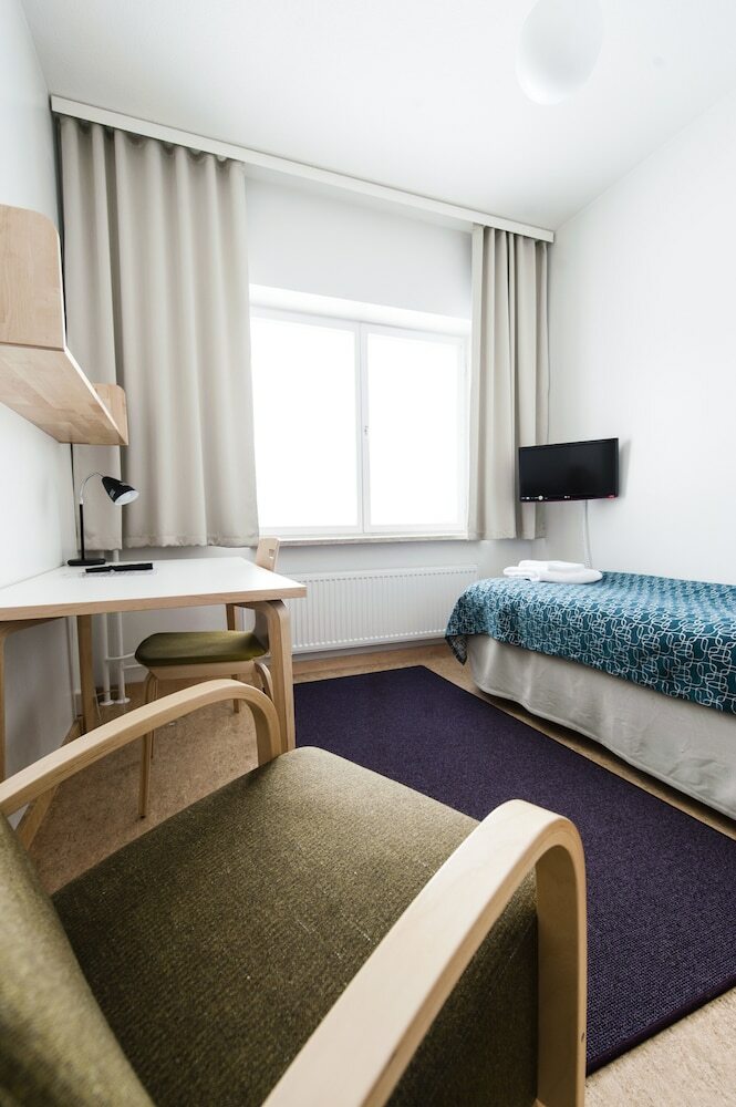 Hotel T��l� Towers