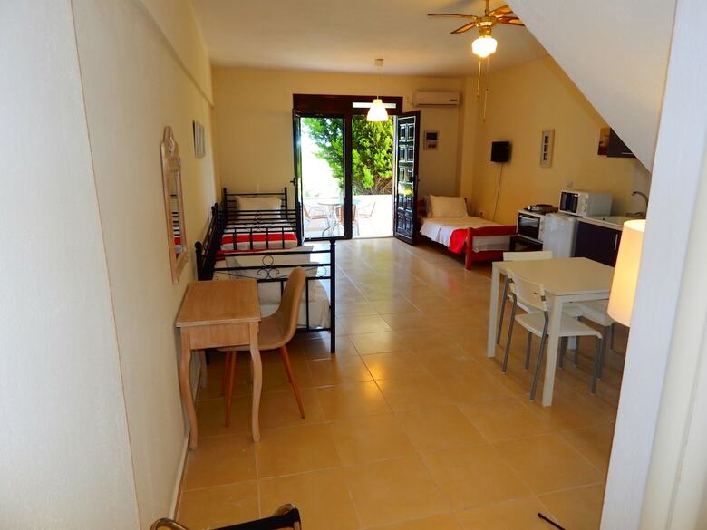 Apartamentos Kripis Studio Paliouri