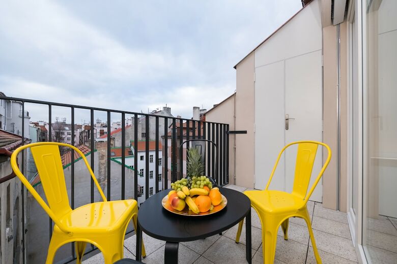Love To Live Apartments