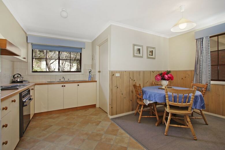 Oak Cottage - Tudor Village Unit 5