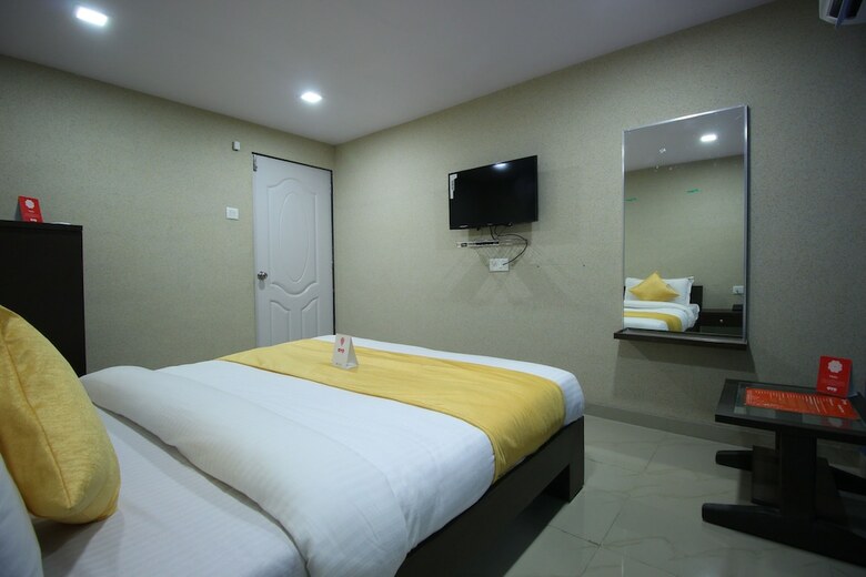 Oyo 8692 Hotel Vibrant Regency
