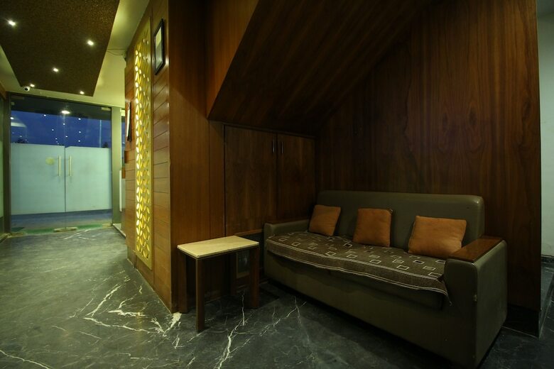 Oyo 8992 Hotel Kyra
