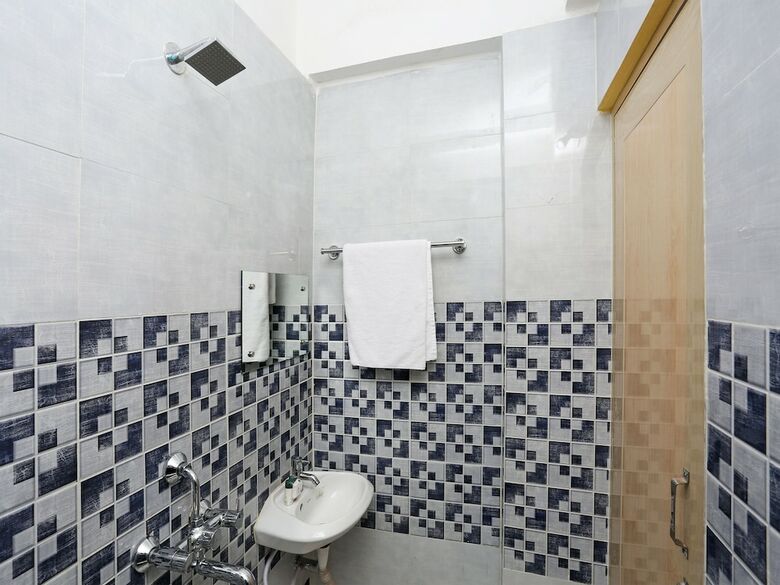 Oyo 10129 Hotel Stay Inn