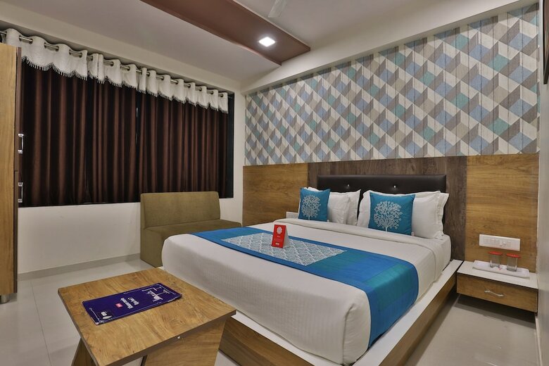 Oyo 10265 Hotel Galaxy