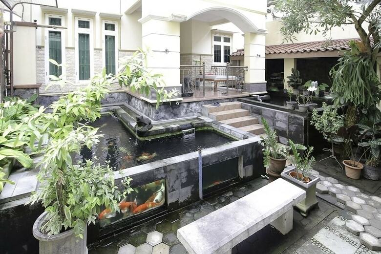 Hotel Reddoorz Plus Near Stie Ykpn