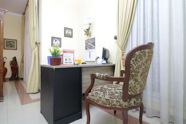 Hotel Reddoorz Plus Near Stie Ykpn