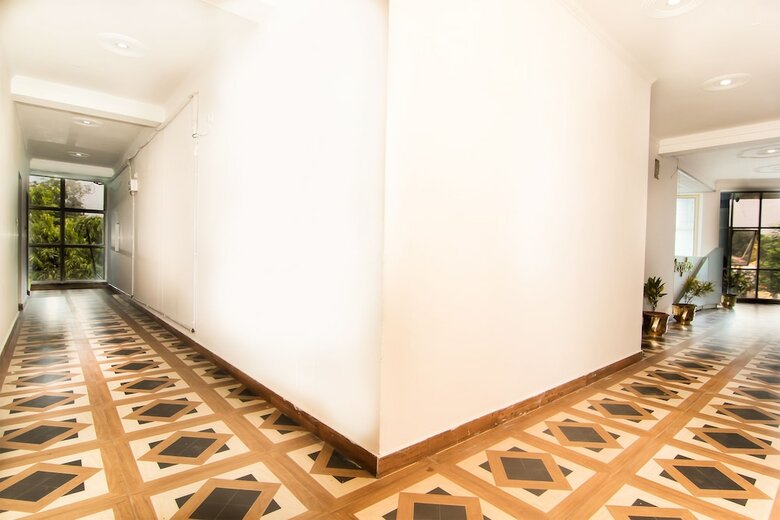 Hotel Oyo 4998 Sara Residency