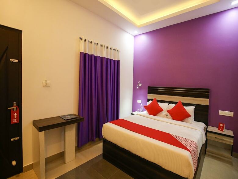 Hotel Oyo 10152 Rail View Residency