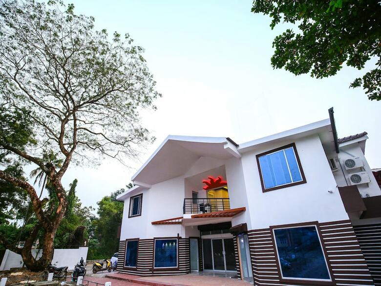 Hotel Oyo 10152 Rail View Residency
