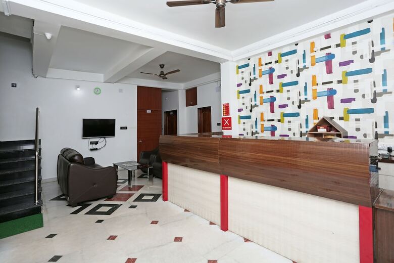 Oyo 6680 Hotel Galaxy International