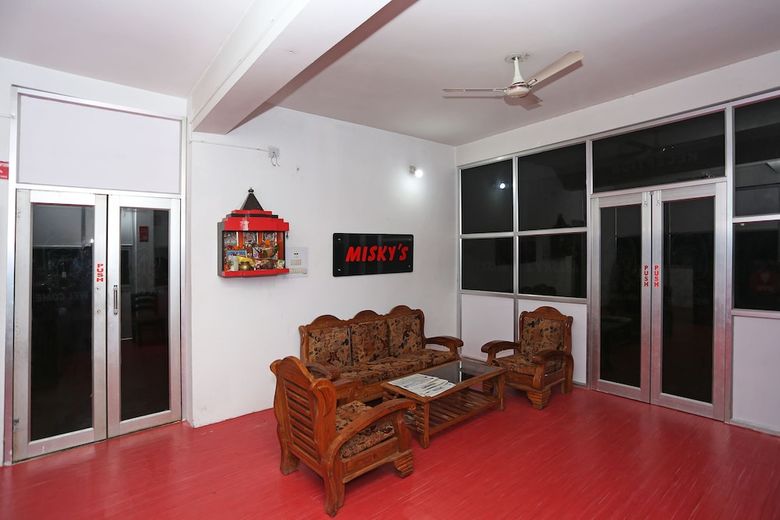 Hotel Oyo 4110 Near Apollo Hospital