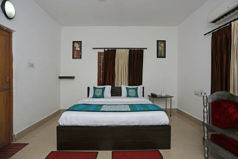 Hotel Oyo 4110 Near Apollo Hospital