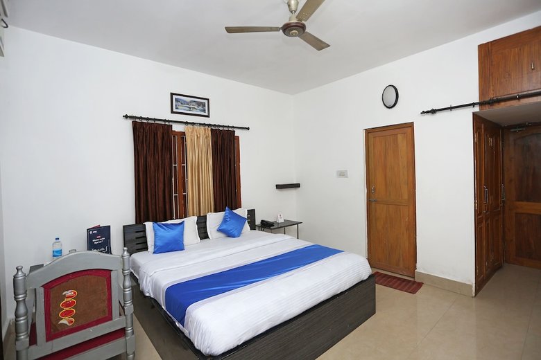 Hotel Oyo 4110 Near Apollo Hospital