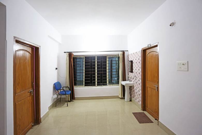 Hotel Oyo 4110 Near Apollo Hospital