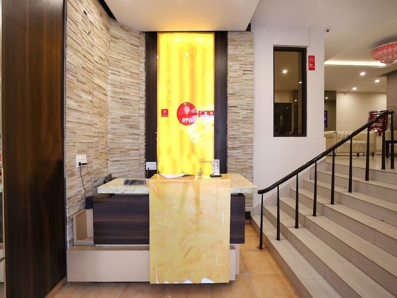 Oyo 9736 Hotel Downtown Suites