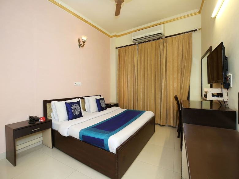 Oyo 9736 Hotel Downtown Suites