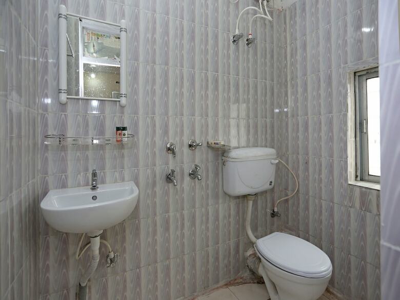 Hotel Oyo 9009 Near Railway Station