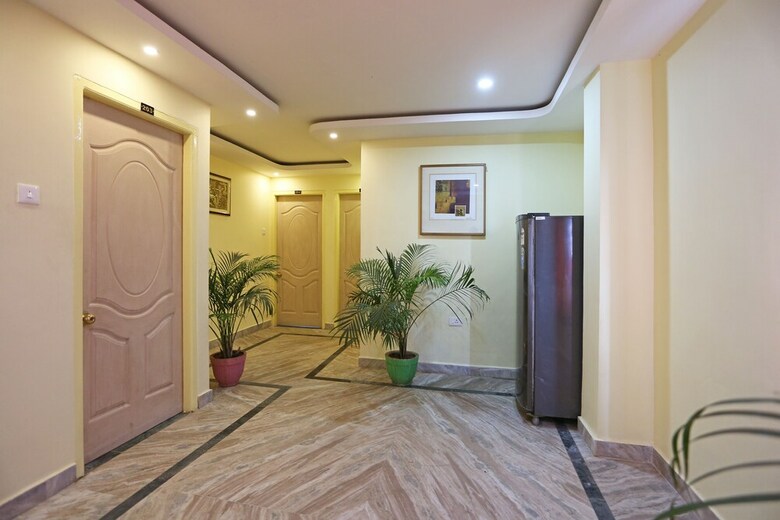 Hotel Oyo 3393 Midway Inn