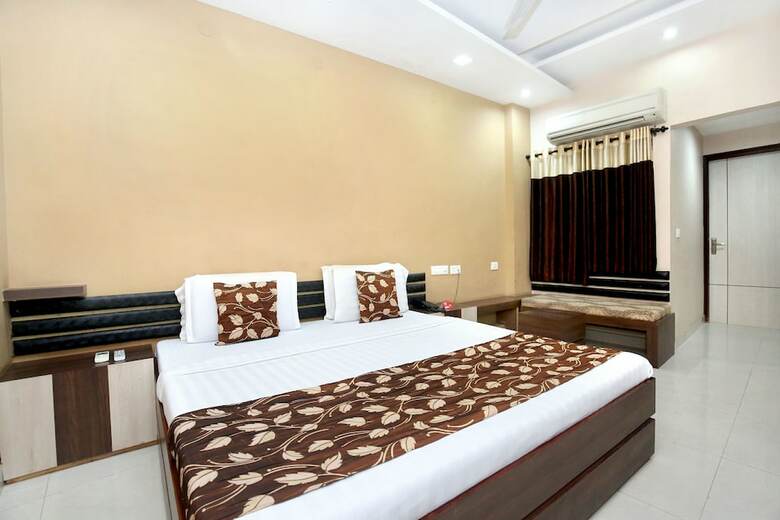 Oyo 3131 Hotel Br Inn