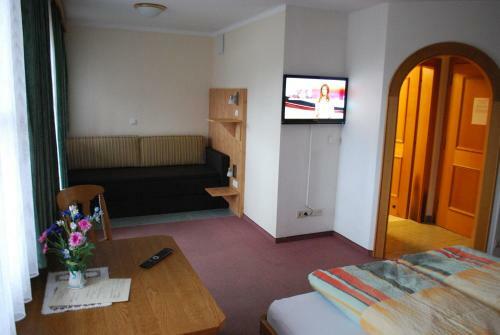 Hostal Alpengasthof G�tschenalm
