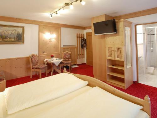 Hostal Hotel - Gasthof Gebirgsh�usl