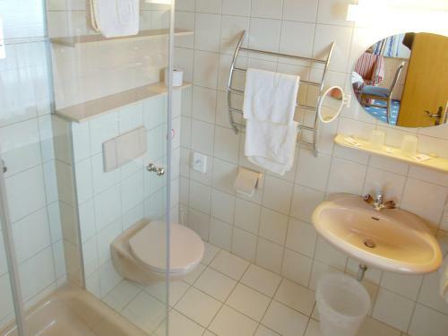 Hostal Hotel - Gasthof Gebirgsh�usl