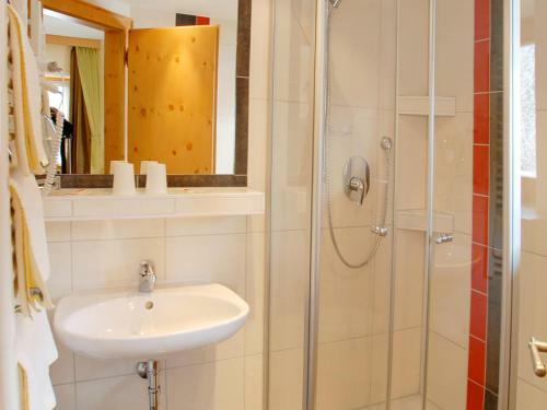 Hostal Hotel - Gasthof Gebirgsh�usl
