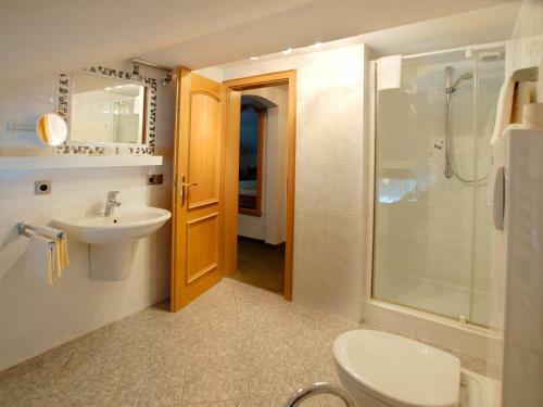 Hostal Hotel - Gasthof Gebirgsh�usl