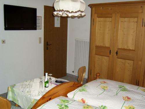 Hostal Pension Herzogh�usel