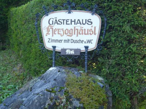 Hostal Pension Herzogh�usel