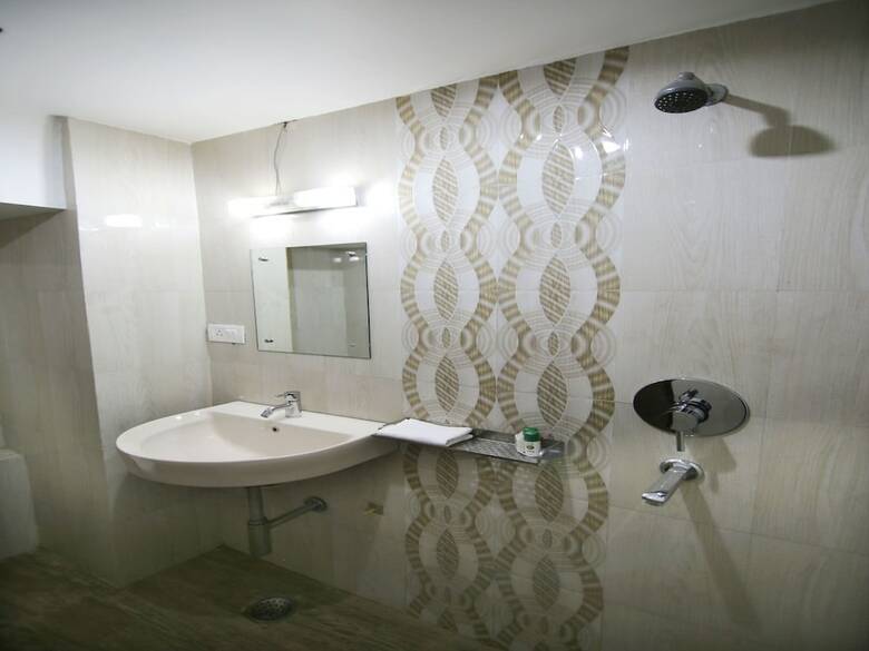 Oyo 6251 Hotel Wildfire