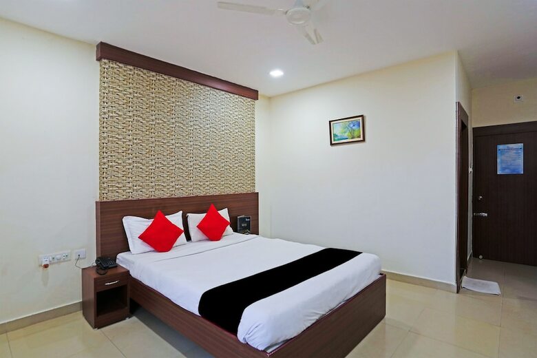 Oyo 10271 Hotel Guest Inn